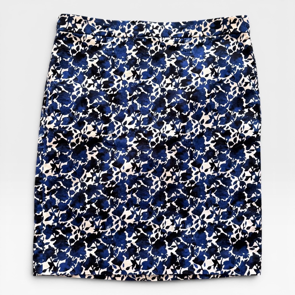 J by J.Crew Floral Pencil Skirt Size 10 Watercolor Print Knee Length Career Wear